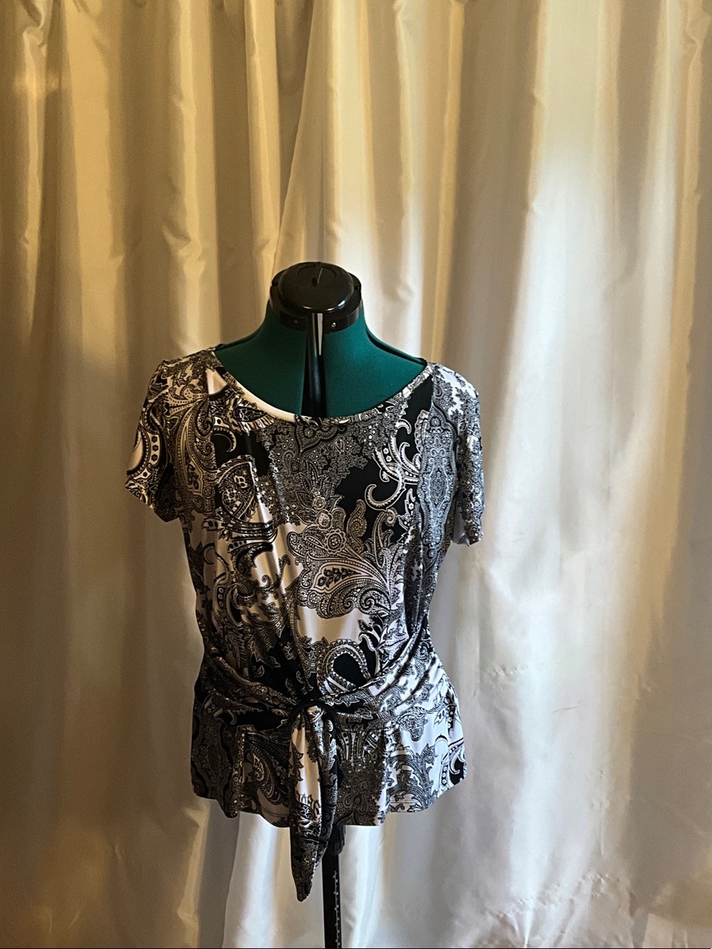Perceptions Black & White Paisley Tie-Front Tunic